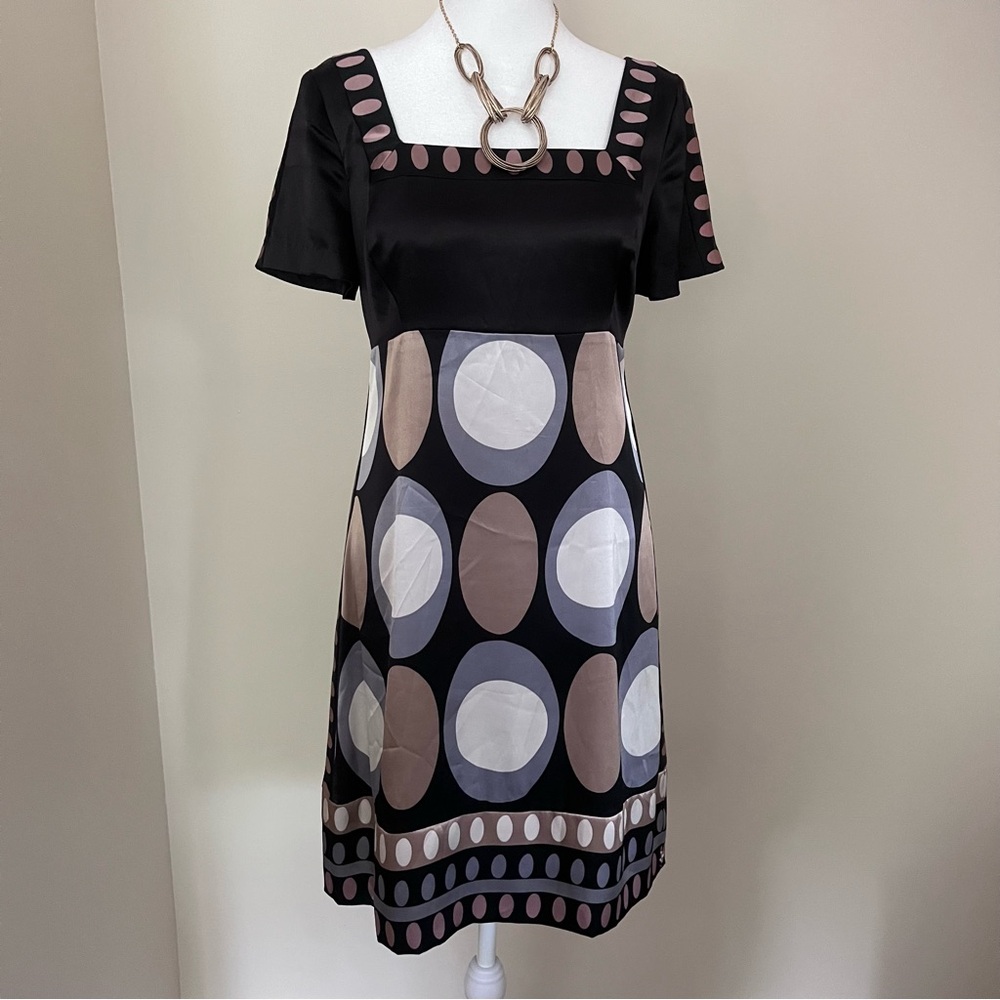 ECI Women’s Black and Beige Geometric Midi Dress Size 4
